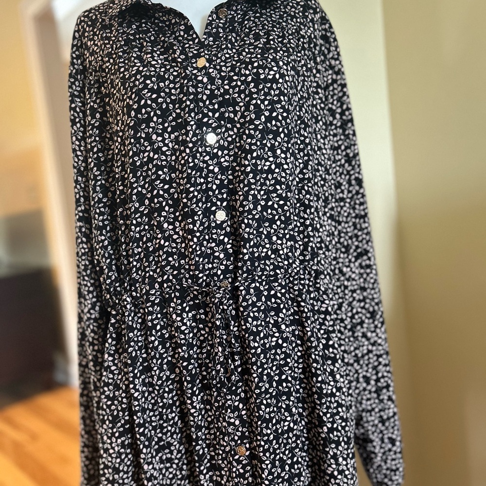 Draper James Floral Black and White Women's Dress - Picture 10 of 13
